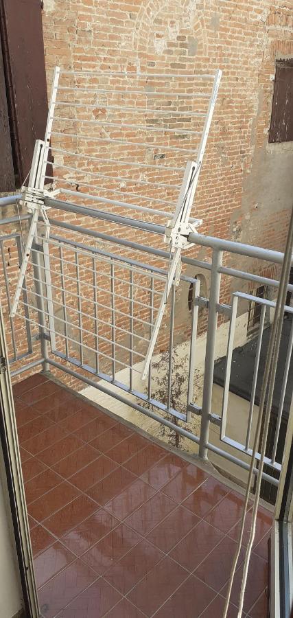 Romiti Apartment Ferrara Buitenkant foto